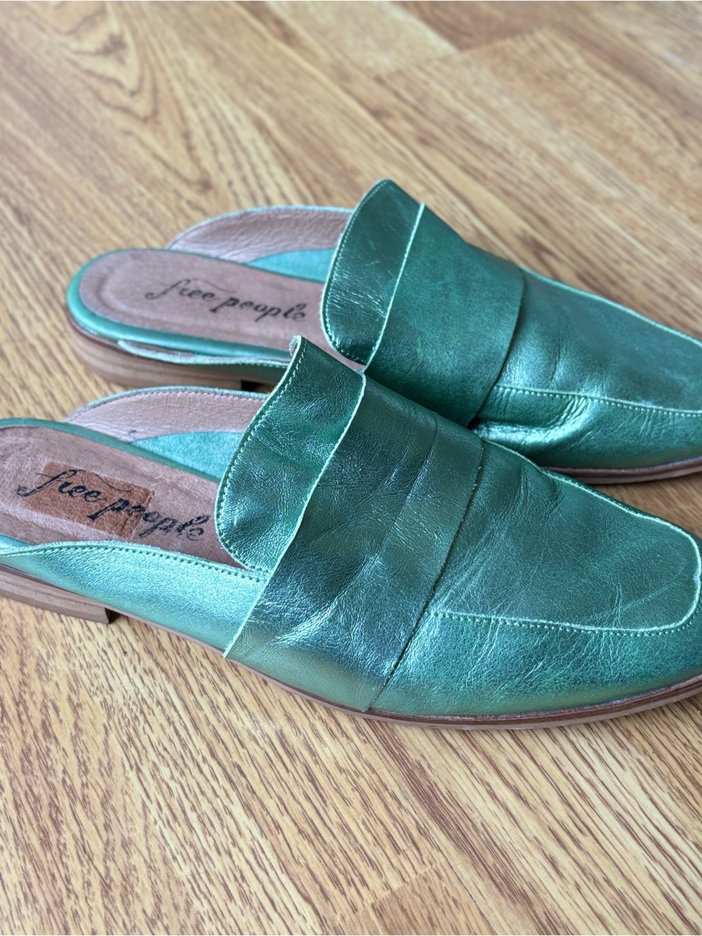 Free People at ease loafer mules metallic green slip on leather boho sz 38/7.5